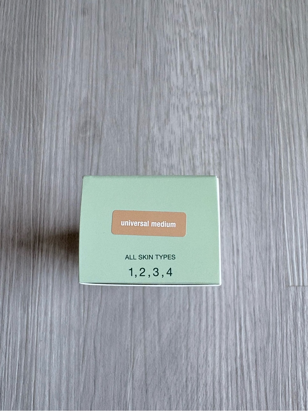 Clinique Moisture Surge Sheertint Hydrator - Picture 2 of 2